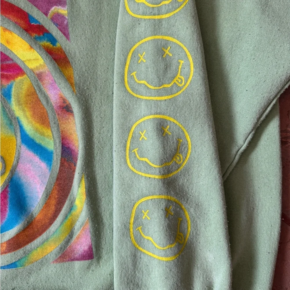 UO Urban Outfitters Nirvana Green Graphic Unisex L/XL - Picture 3 of 5